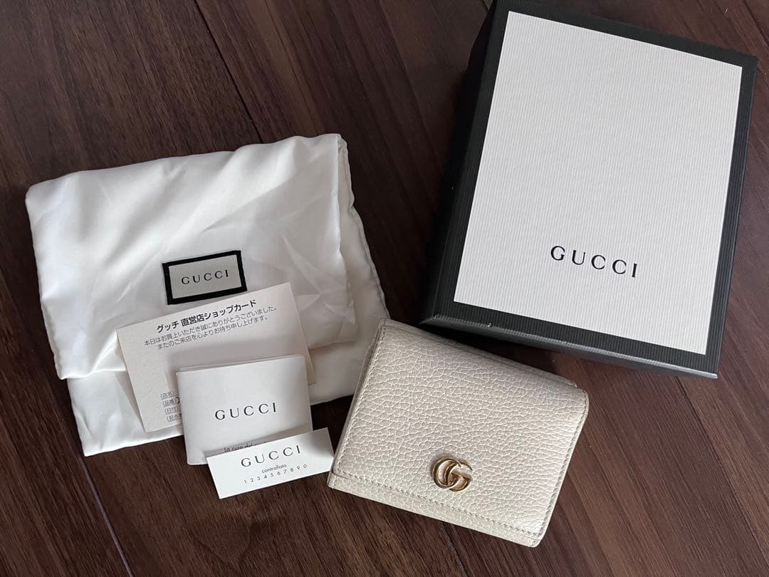 GUCCI グッチ　三つ折り財布