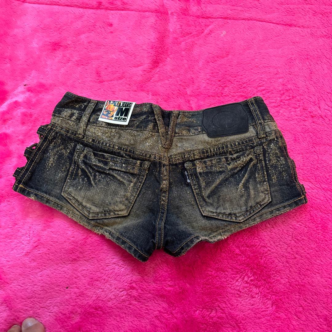 d.i.a. ダメージ加工 ショートパンツ Mサイズ