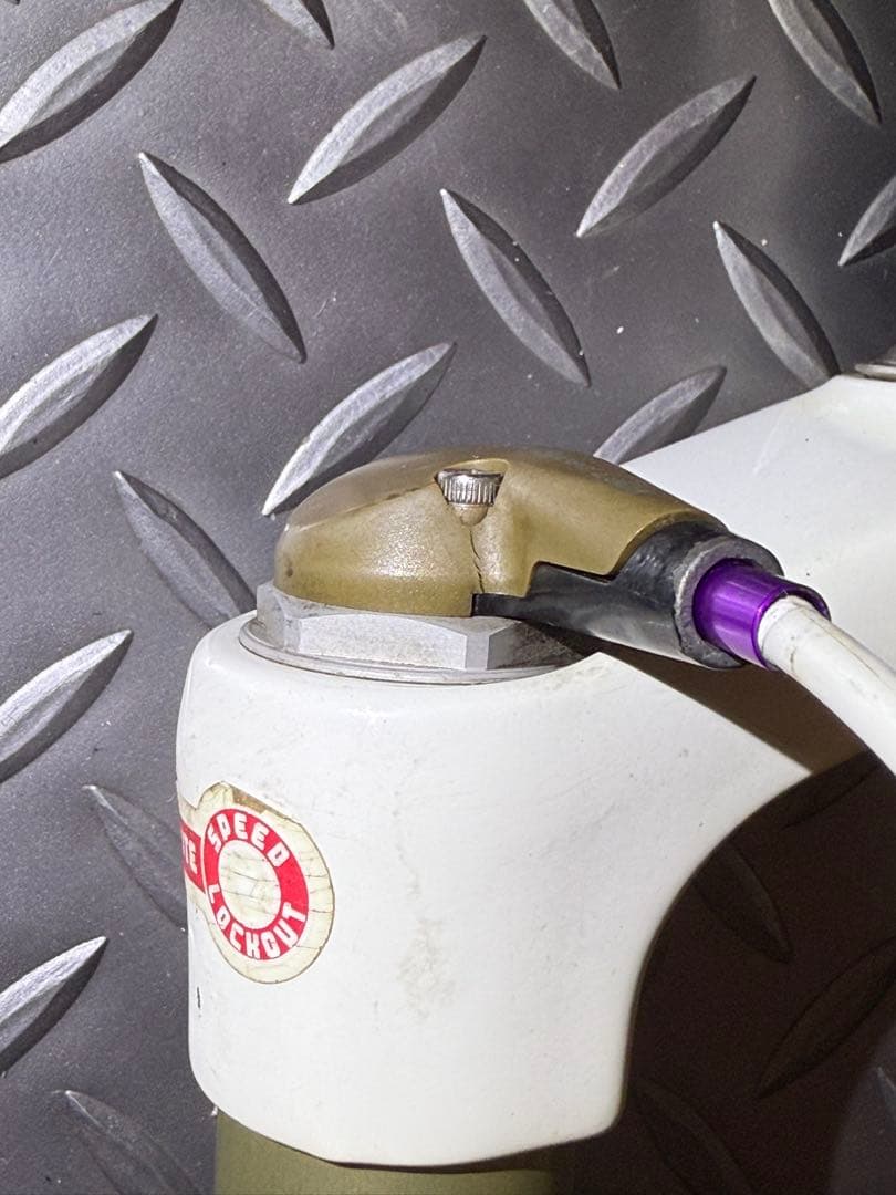 SR SUNTOUR EPCON サスペンション 26インチ クイックリリース式