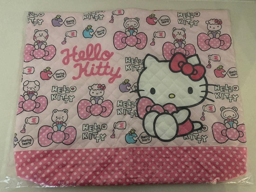 新品未開封　ハローキティ　レッスンバックとレジャーシート