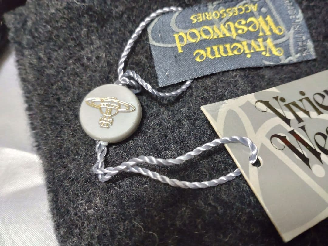 新品ヴィヴィアン・ウエストウッド　マルチカラーマフラーダークグレー　Italy製