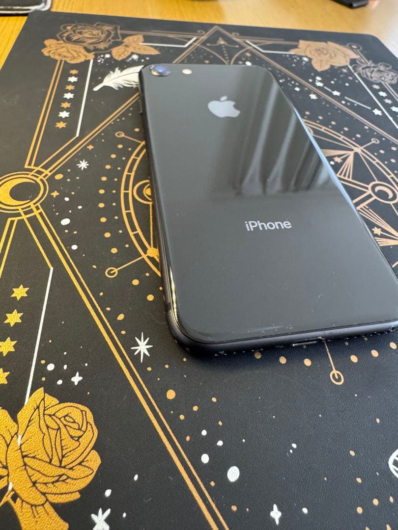 【美品】 iPhone8 【SIMフリー】