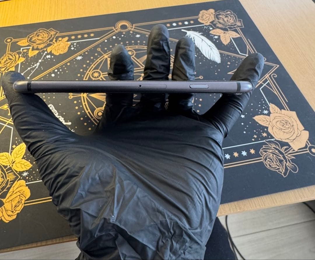 【美品】 iPhone8 【SIMフリー】