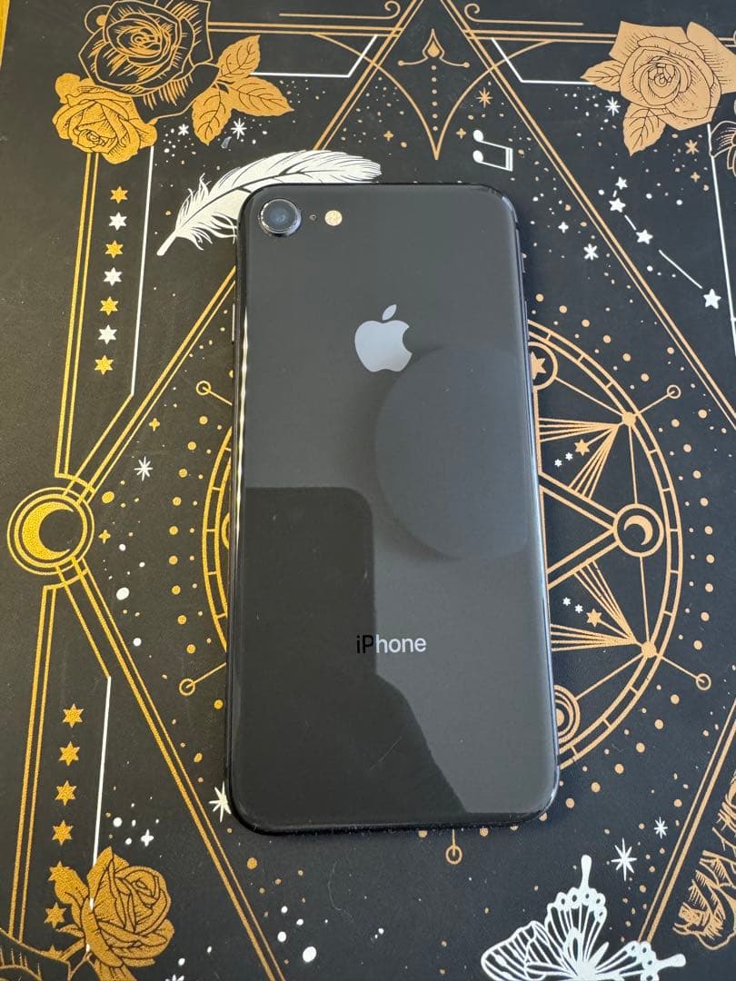 【美品】 iPhone8 【SIMフリー】