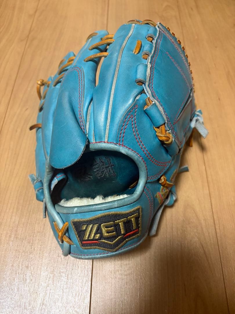 ZETTプロステイタス軟式オーダー投手用グラブ