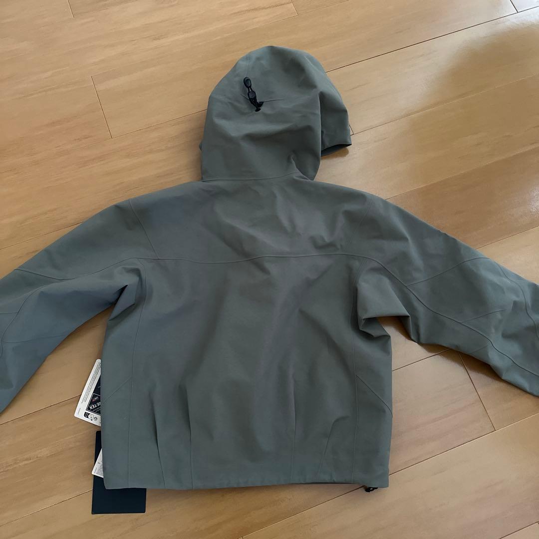 a*i様 今季購入【ARC'TERYX】アルティラ クロップドジャケットウィメン