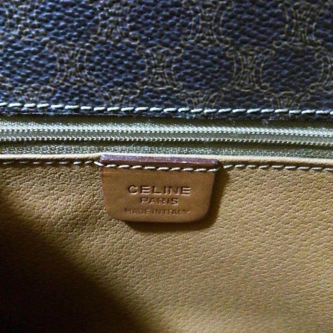 セリーヌ　ショルダーバッグ フラップ付き