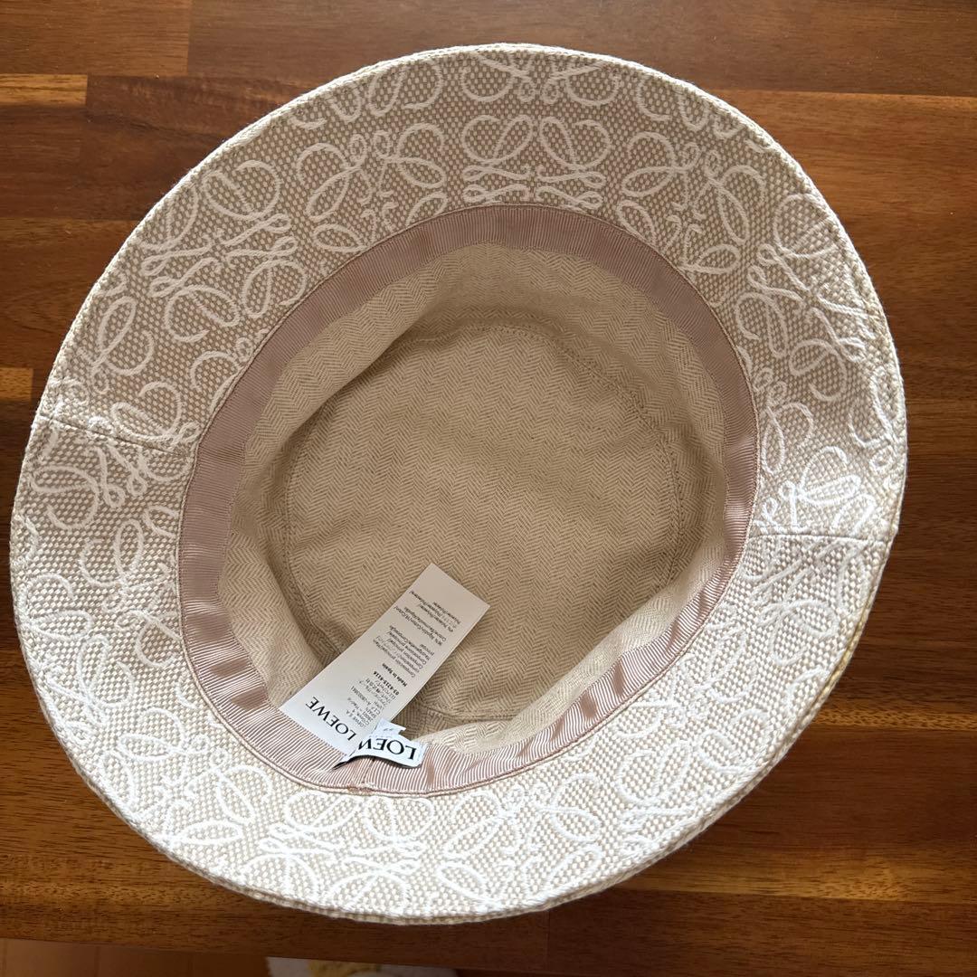 LOEWE バケットハット アイボリー