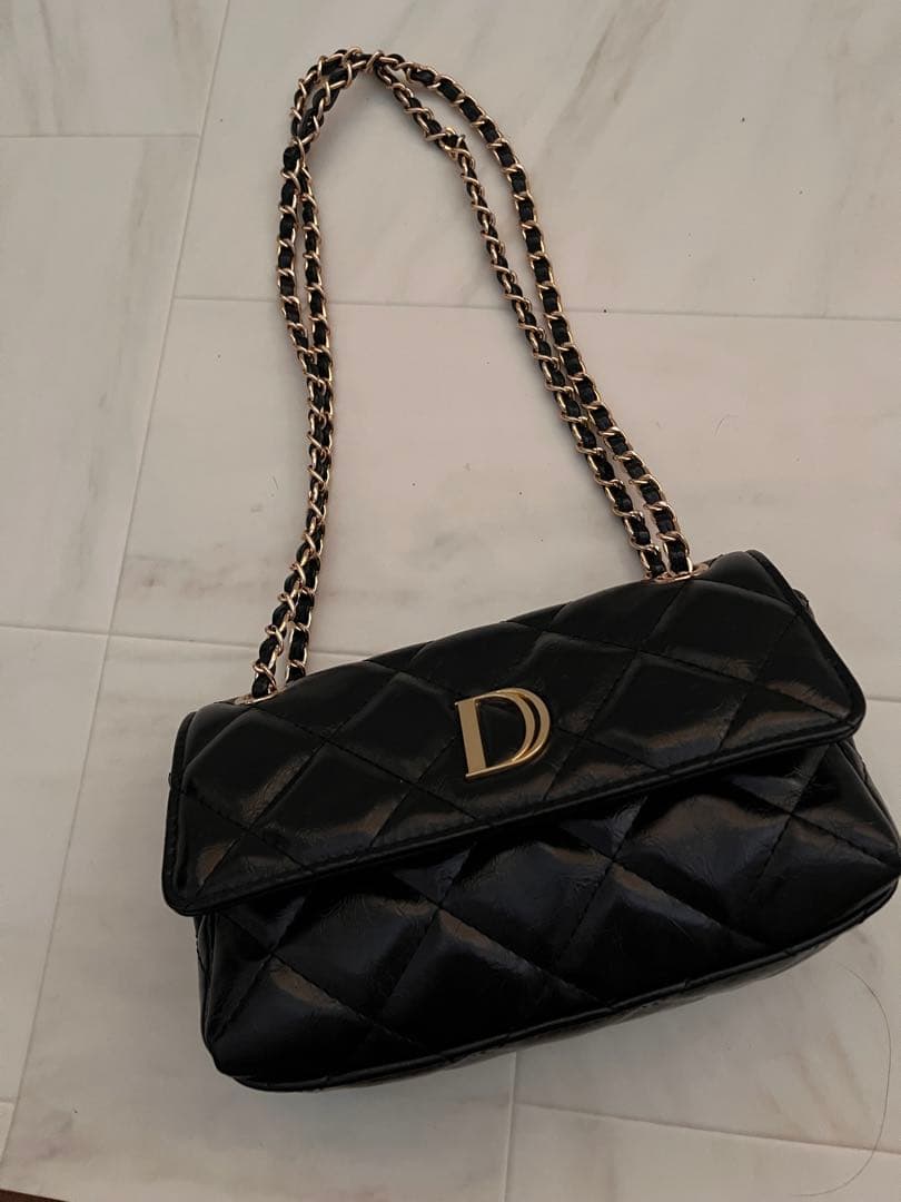 DIANTE ブラック ショルダーバッグ キルティング