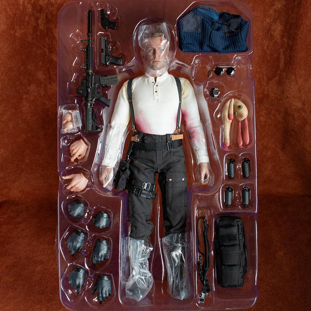 e*o様 ホットトイズ　ジェームズ・ボンド (コマンド・スタイル)