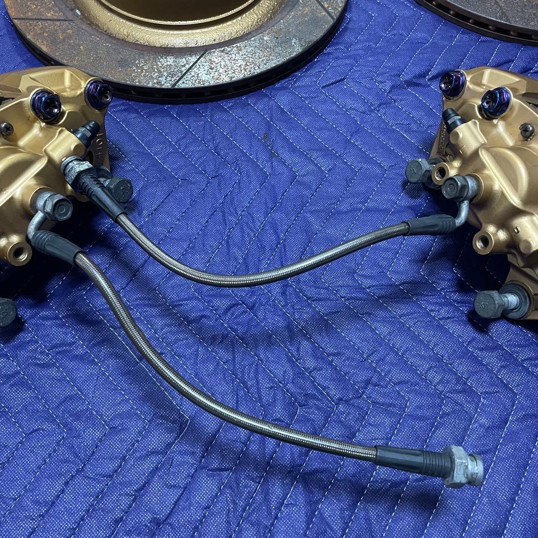 だ*ま様 Y51,V36,アケボノリアブレーキキャリパーとスロット付きリアロータ