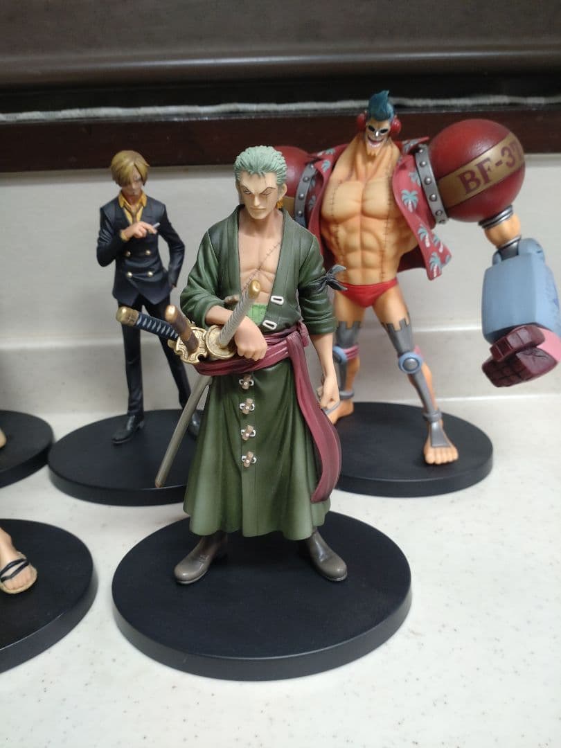 ワンピース THE GRANDLINE 麦わらの一味 9体セット　おまけ付き2体