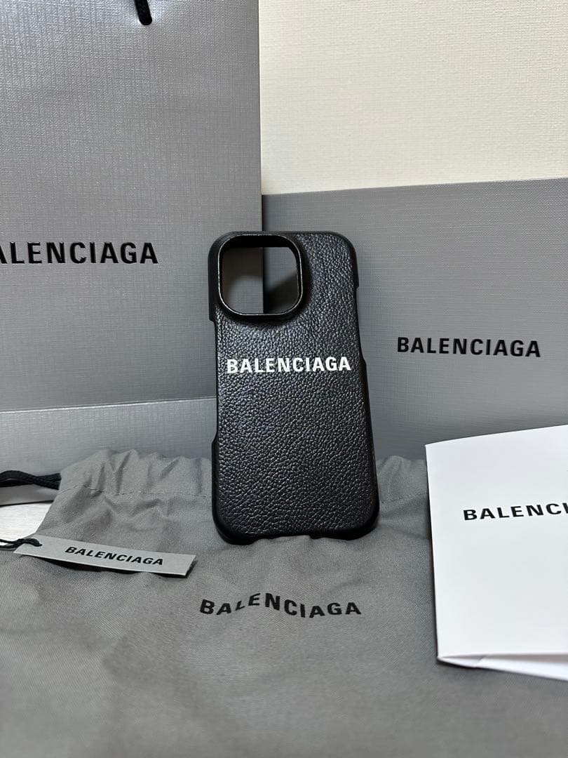 BALENCIAGA 黒 レザー風 ハードケース
