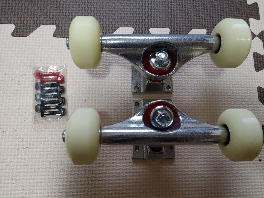 未使用THE BLACK EYE PATCHスケボーデッキ&足回りセット