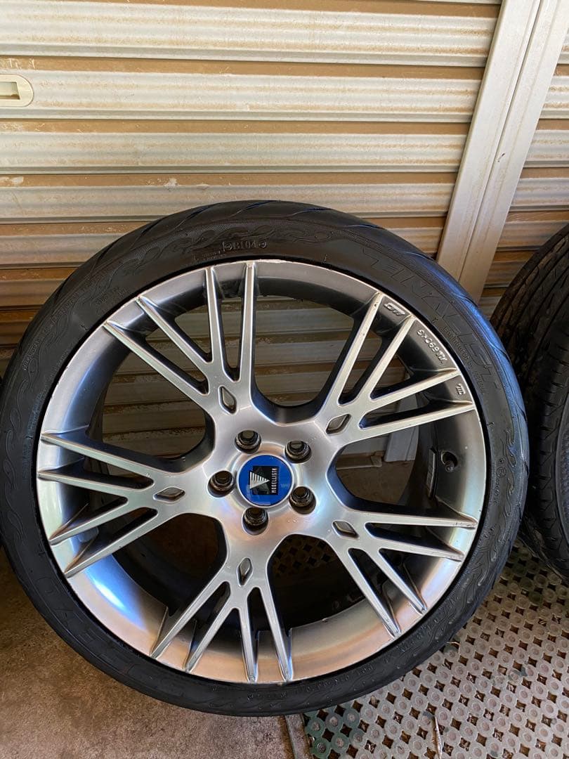 30プリウスモデリスタ18インチ