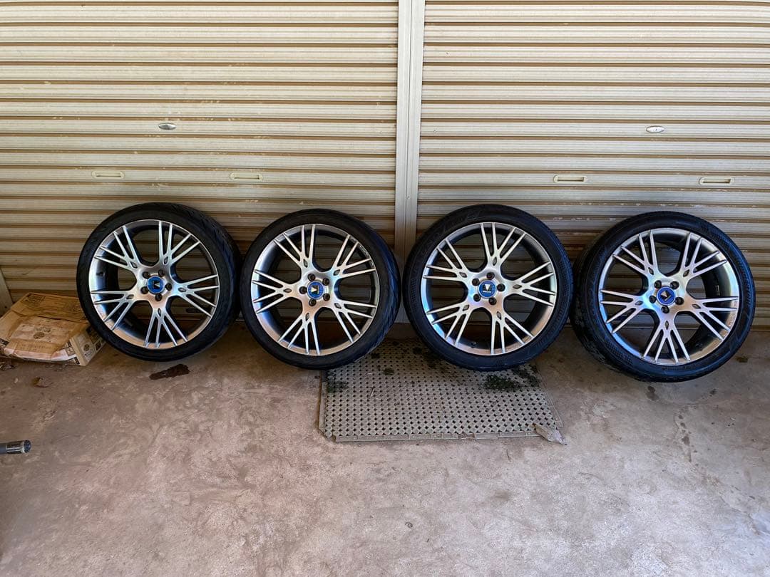 30プリウスモデリスタ18インチ