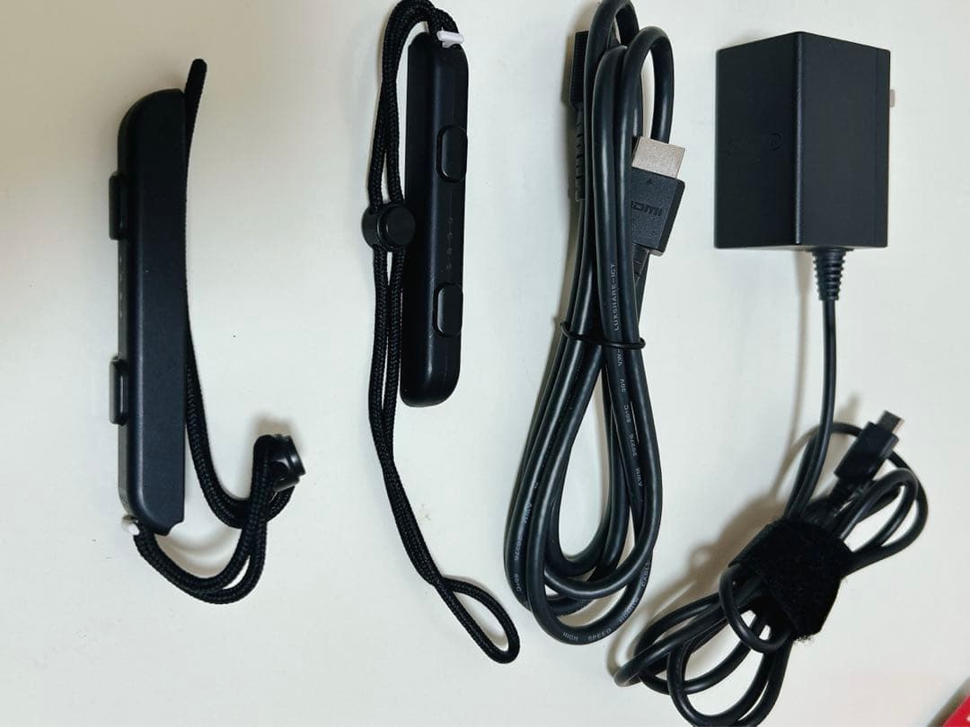 Nintendo Switch 本体 青と赤のJoy-Con付き