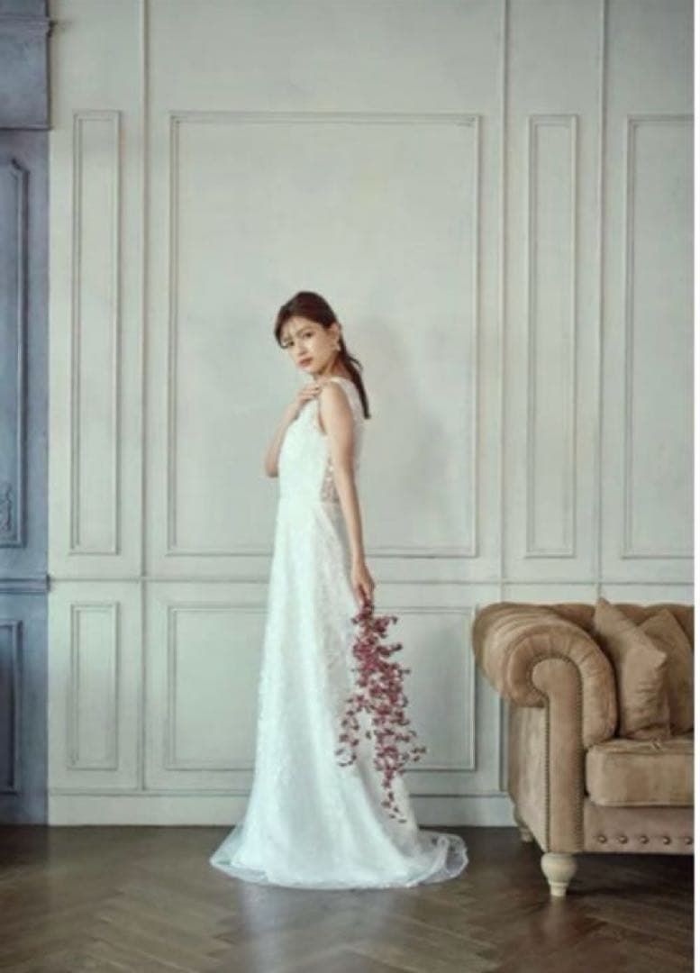 ドレスプロダクション　リーフ刺繍　Vネック　スレンダードレス　W275