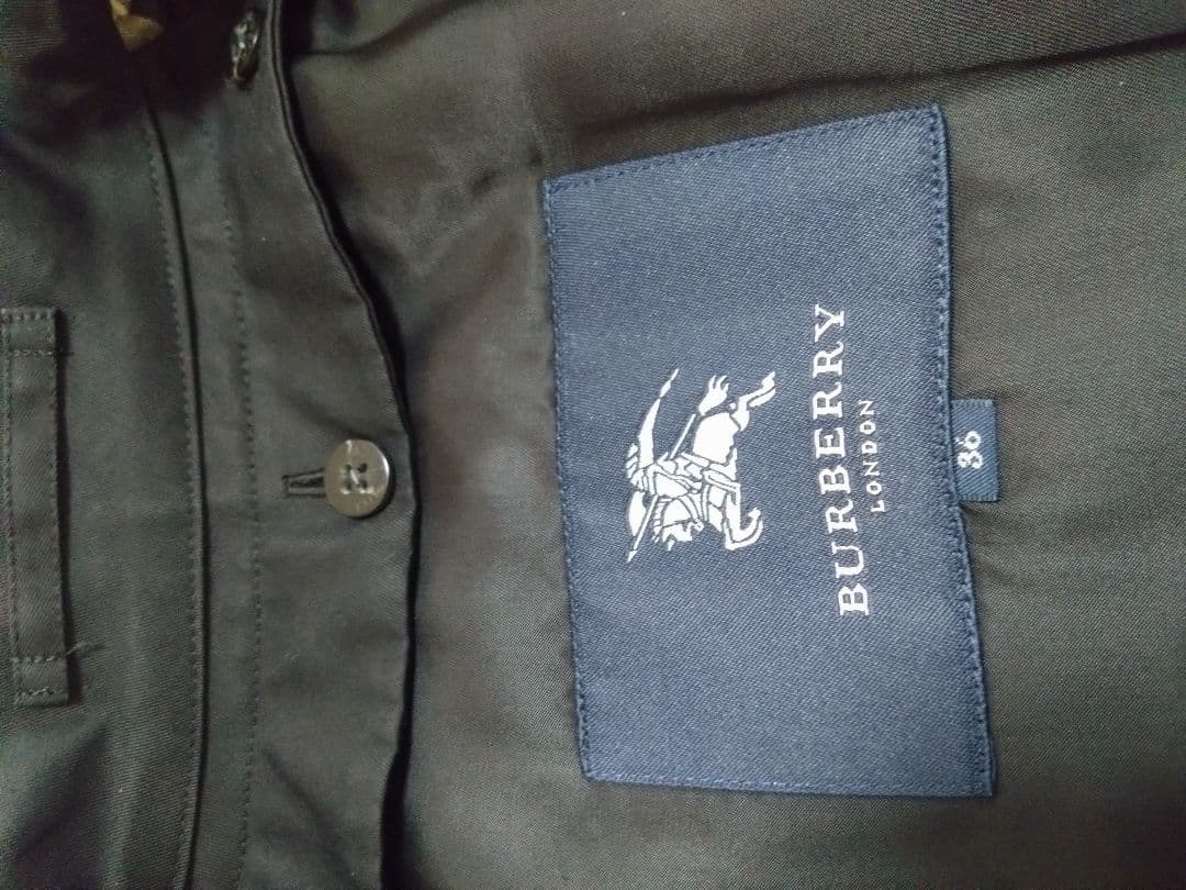 ト*シ様 BURBERRY ブラックトレンチコート 36