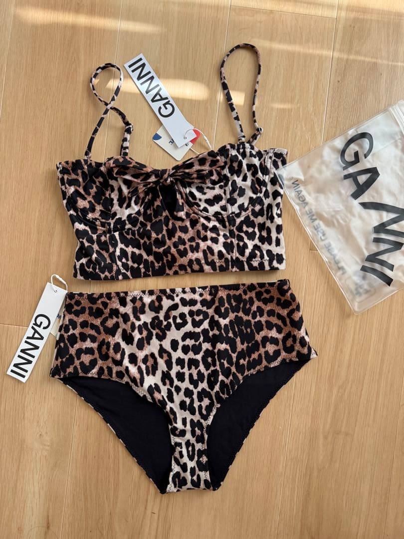 売切価格⭐︎新品未使用GANNI ヒョウ柄 セパレート水着34ドゥーズィエムクラス