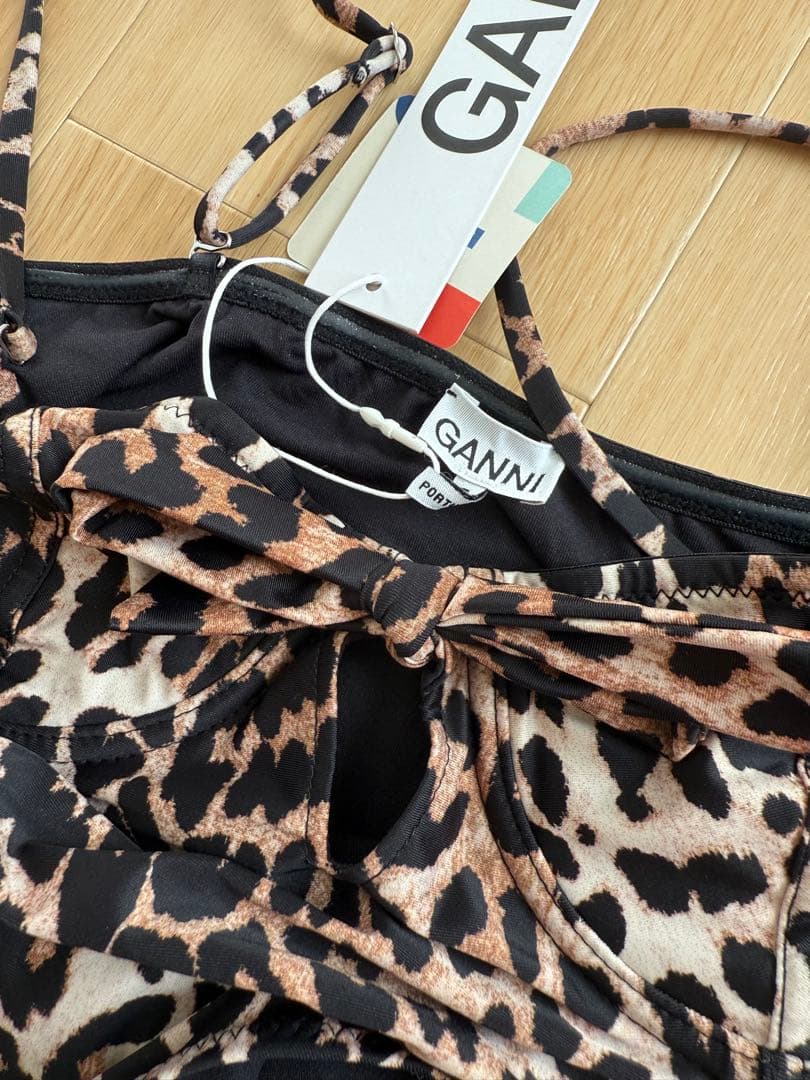 売切価格⭐︎新品未使用GANNI ヒョウ柄 セパレート水着34ドゥーズィエムクラス