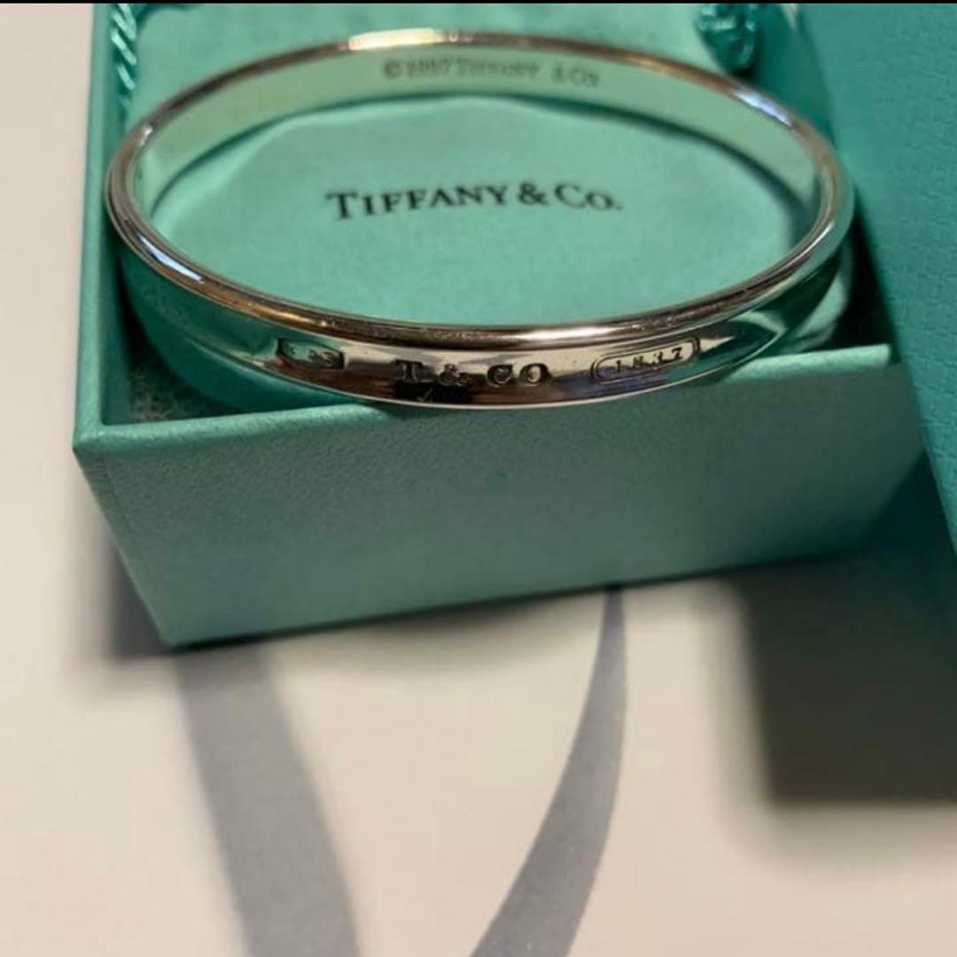 Tiffany バングル