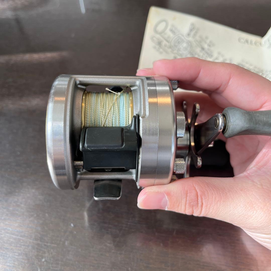 【箱付・説明書／美品】シマノ カルカッタ200 SVS A-RB シルバー