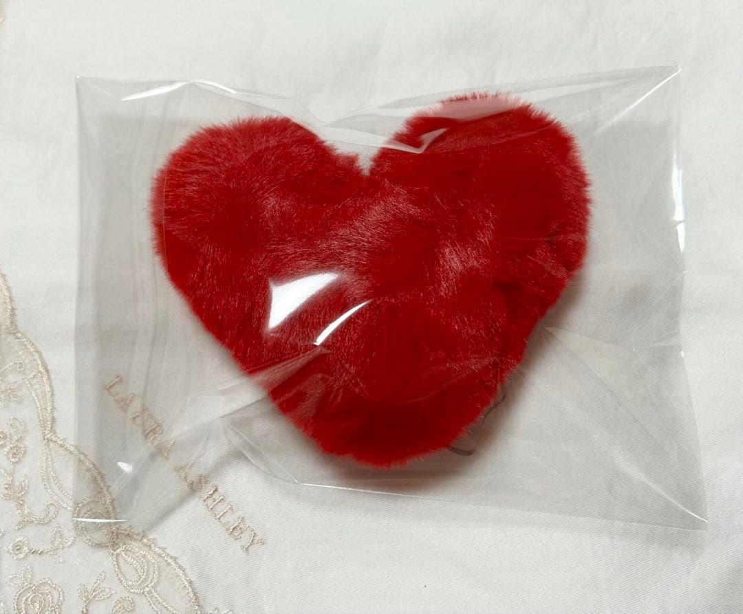 HANA 新規FC紹介特典 オリジナルハートファーキーホルダー