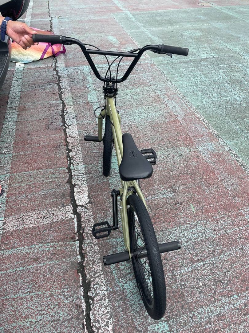 モーテルワークス20インチ BMX 引き取り希望