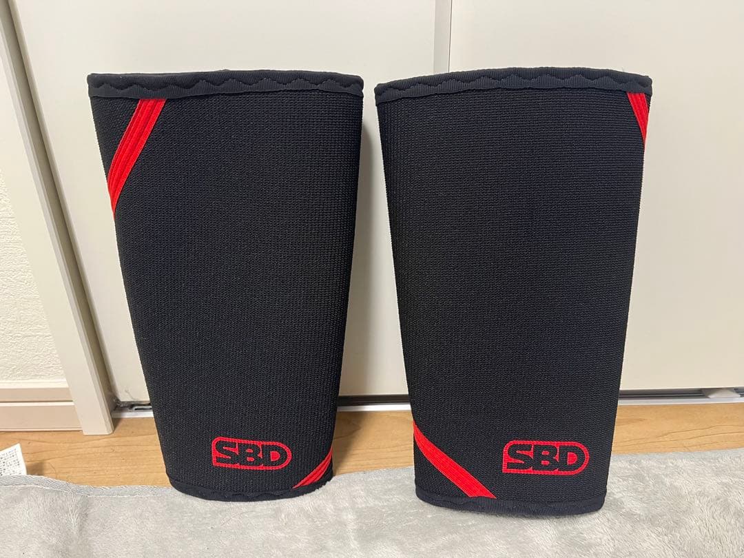 SBD パワーリフティングニースリーブ Mサイズ 黒/赤