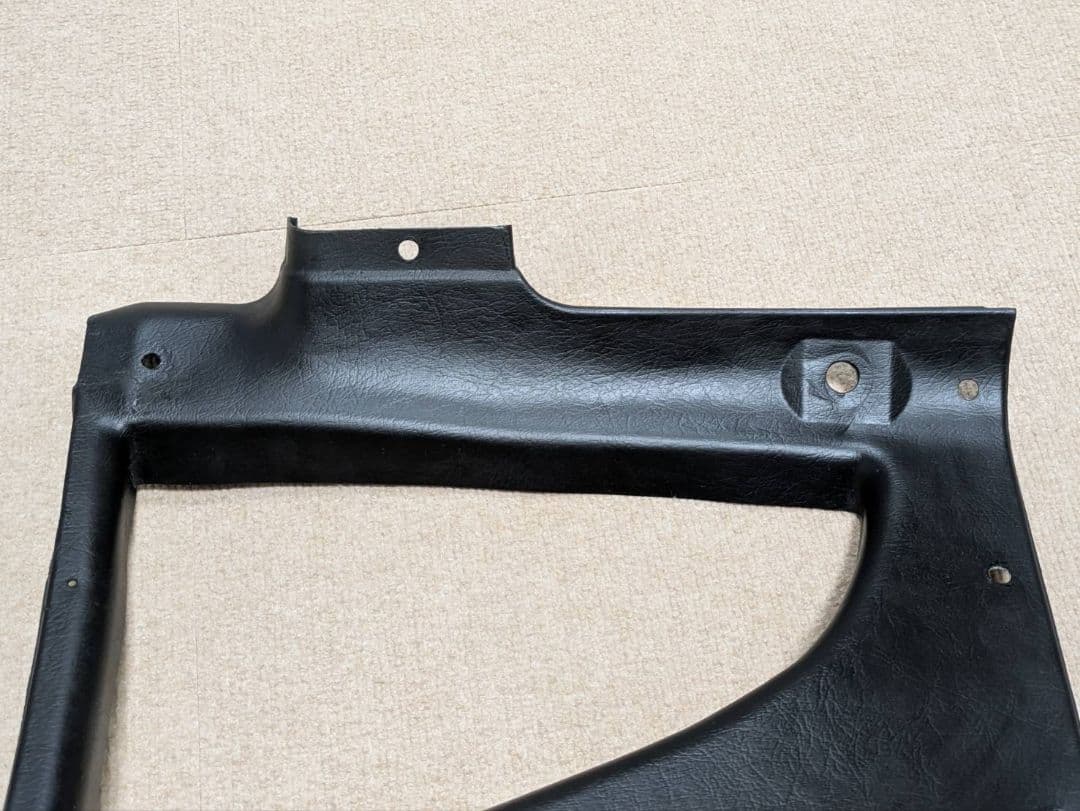 希少 フェアレディZ S30Z 純正 右側 リヤクォータートリム 内張