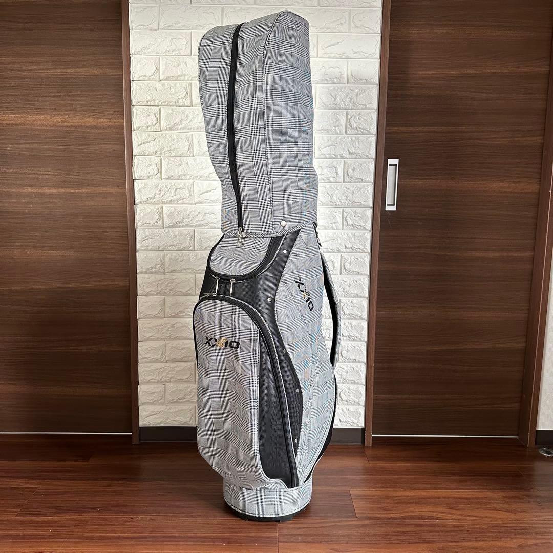 美品 XXIOゼクシオ キャディバッグ 千鳥格子柄 グレー系9.5型