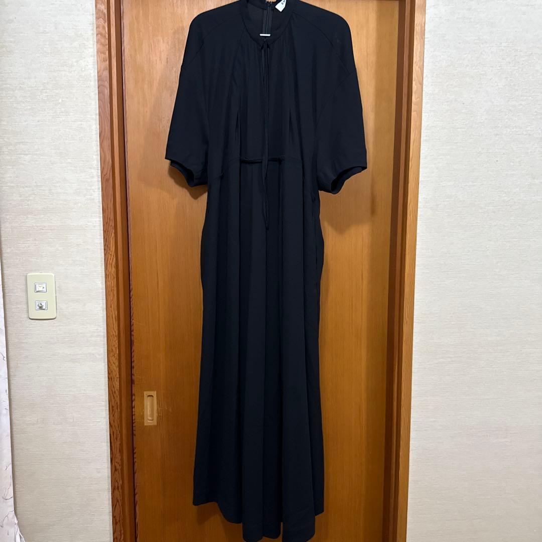 738　エンフォルド　黒　オールインワン