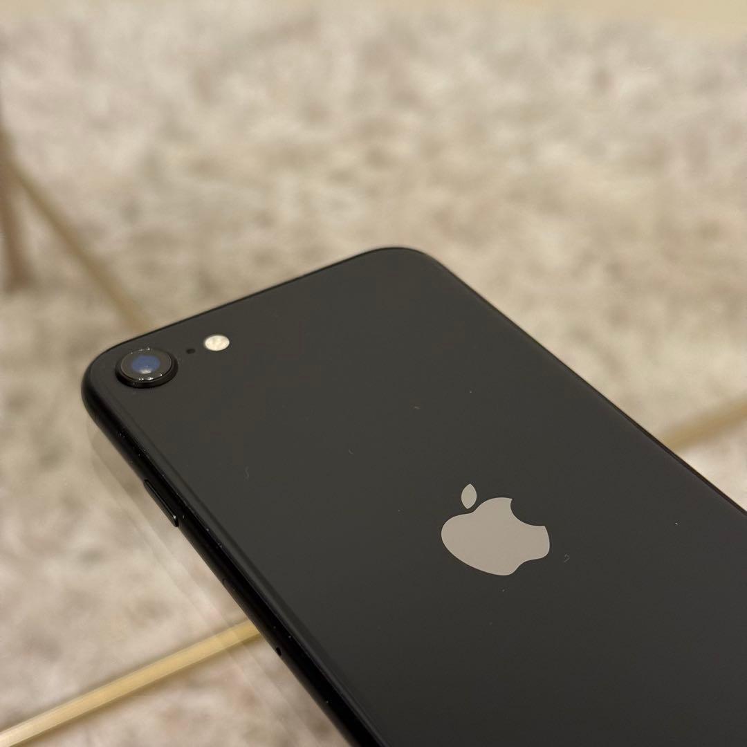 Apple iPhone SE 64GB (第2世代) ブラック