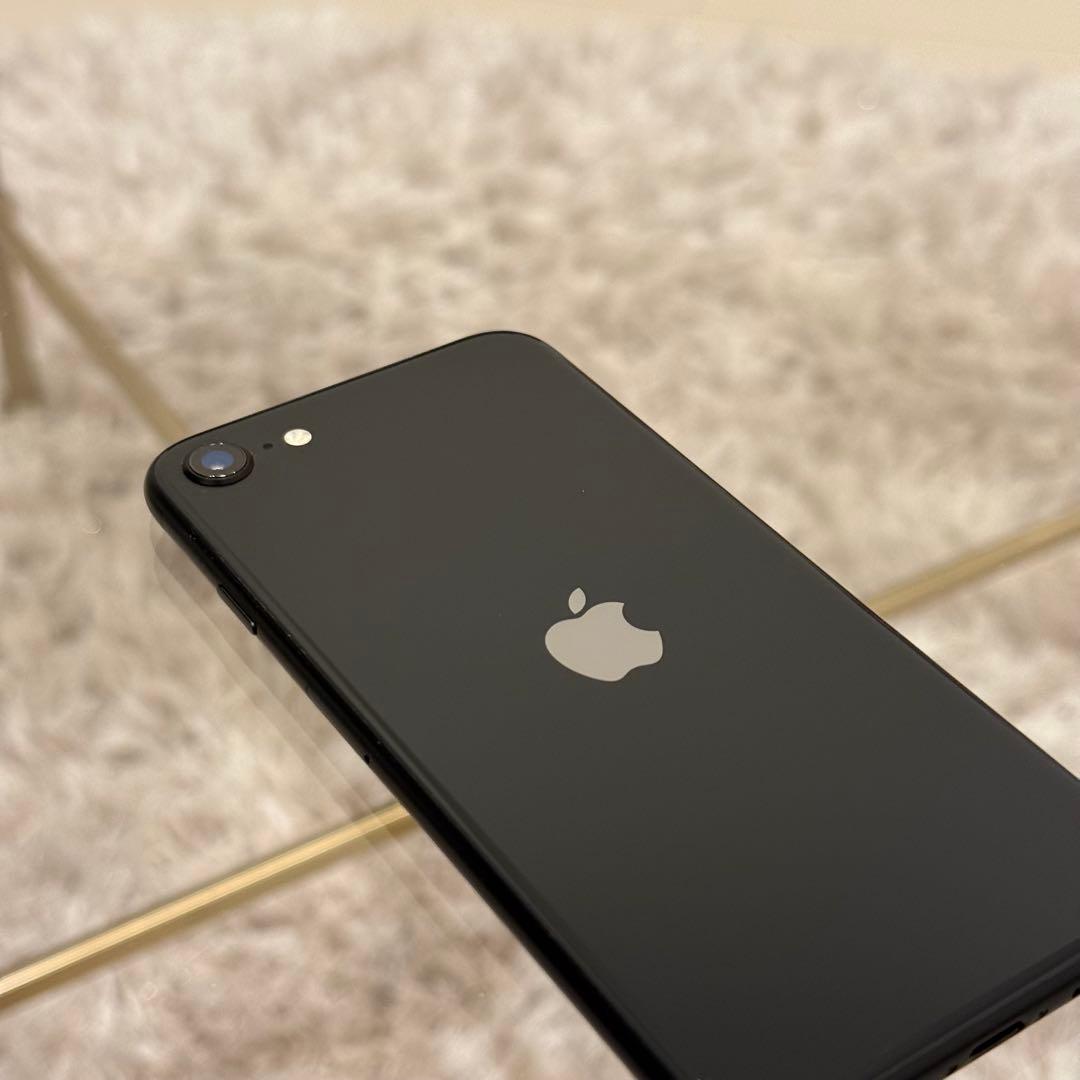 Apple iPhone SE 64GB (第2世代) ブラック