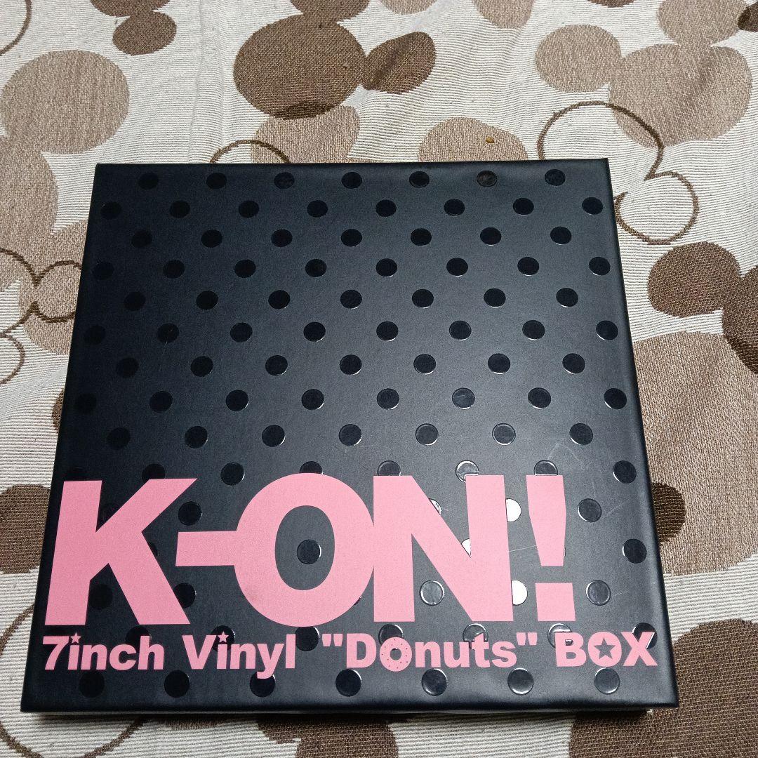 さ*ん様 K-ON! 7inch Vinyl \"Donuts\" BOX