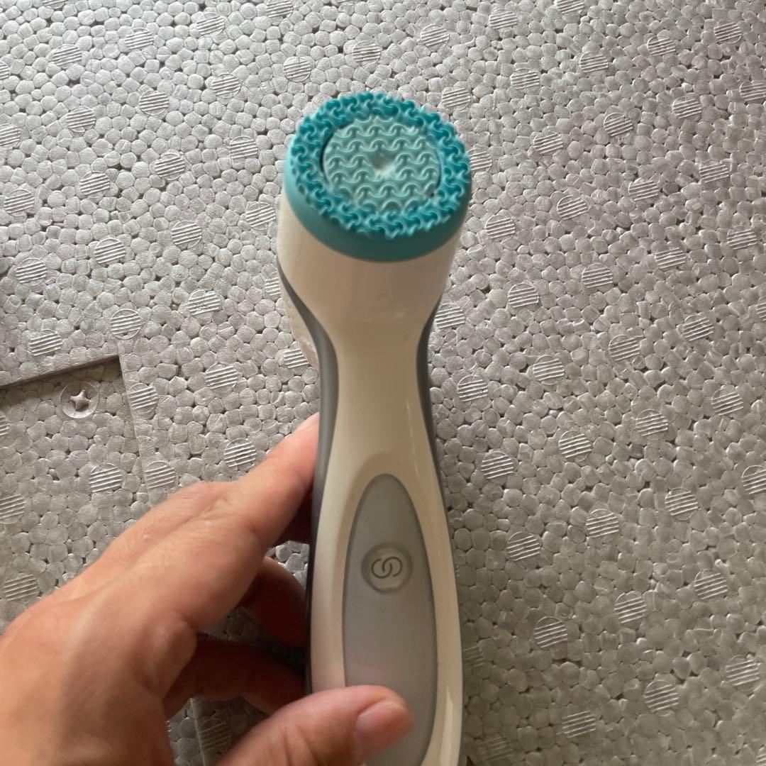 ルミスパ　ニュースキン　洗顔ブラシ ホワイト/ブルー