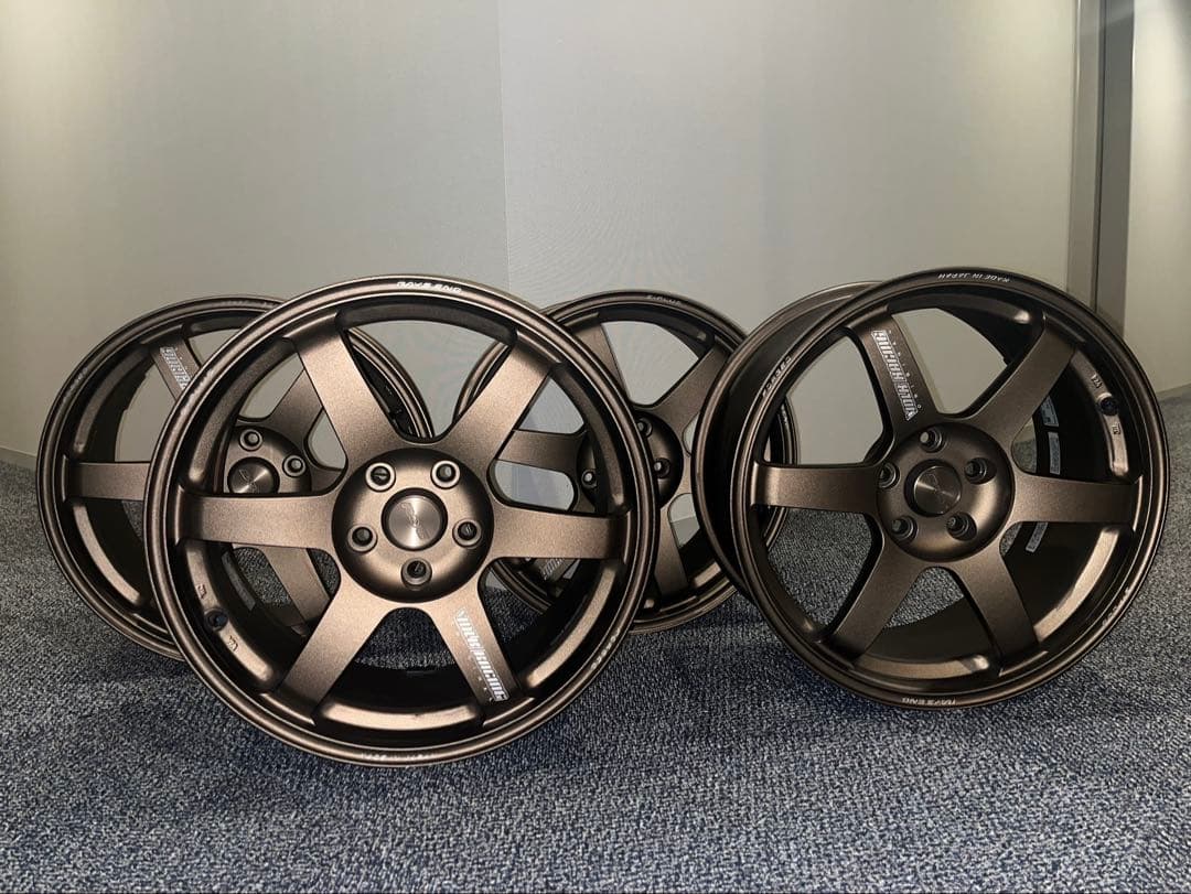 RAYS TE37 SAGA S-plus 18インチホイール