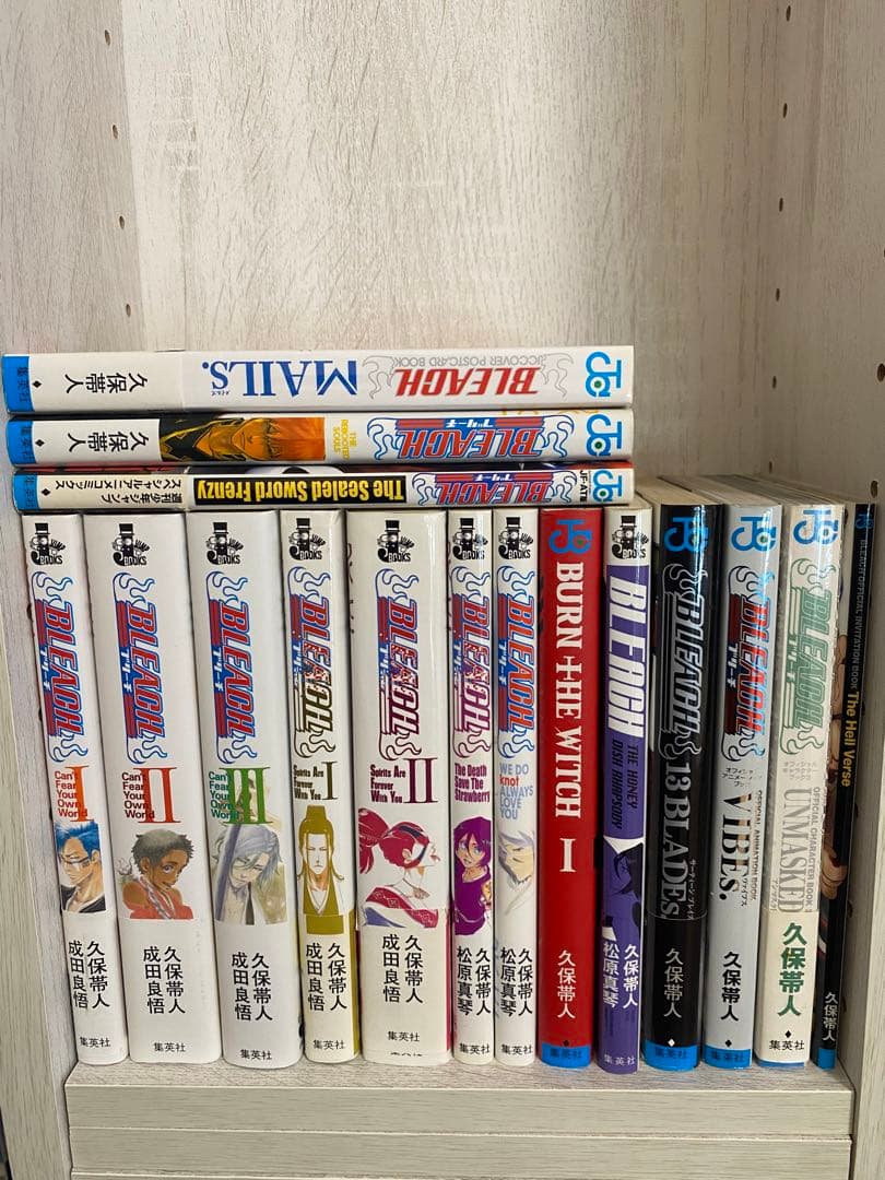BLEACH 全巻セット + BURN THE WITCH＋小説＋mails