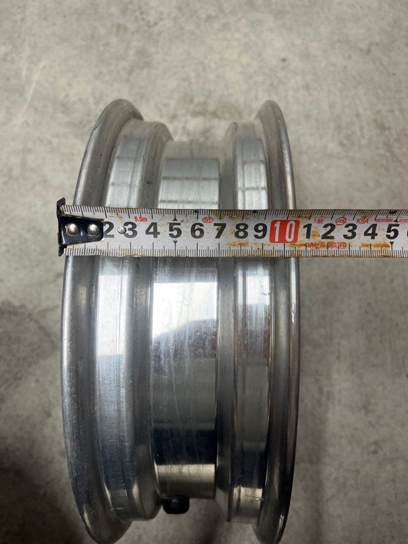 12インチアルミホイール