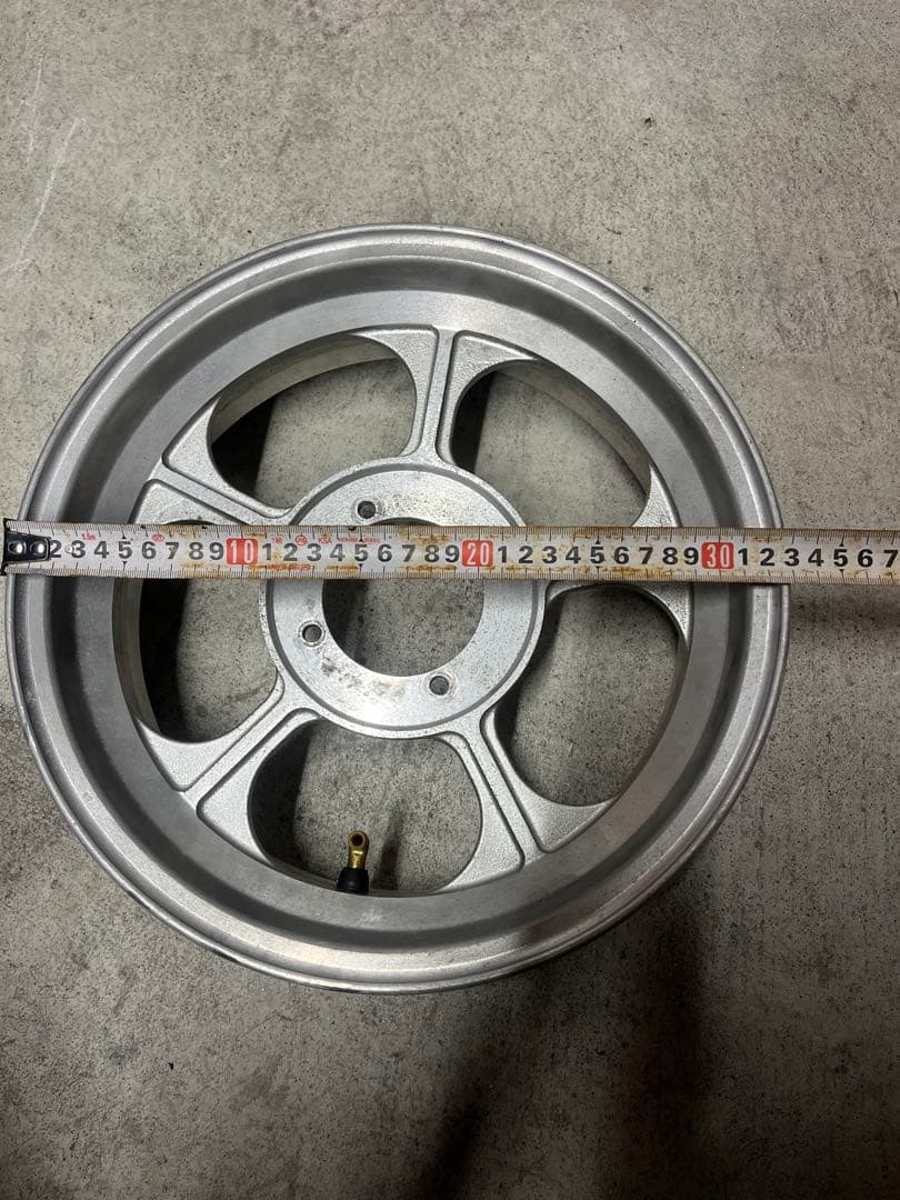 12インチアルミホイール