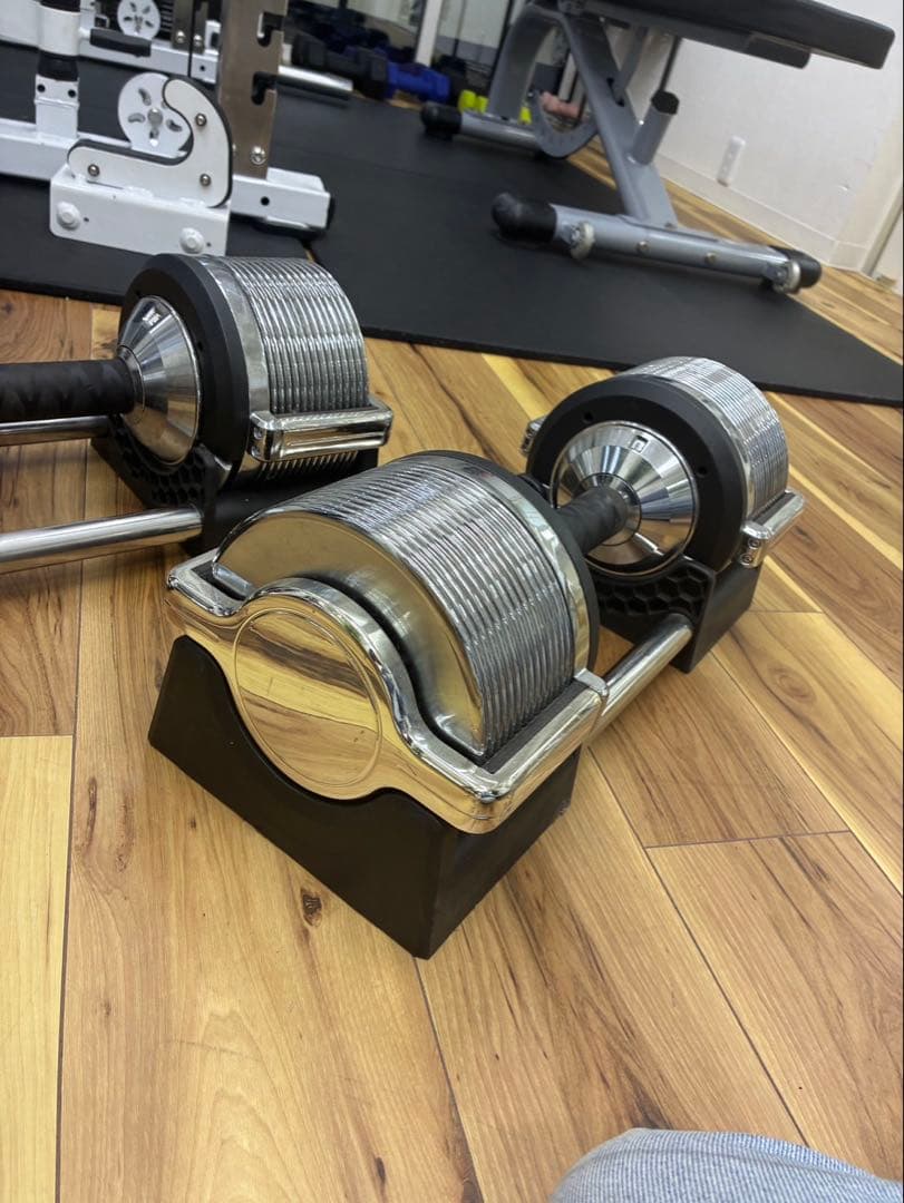 可変式ダンベル スチール製 コンパクト設計