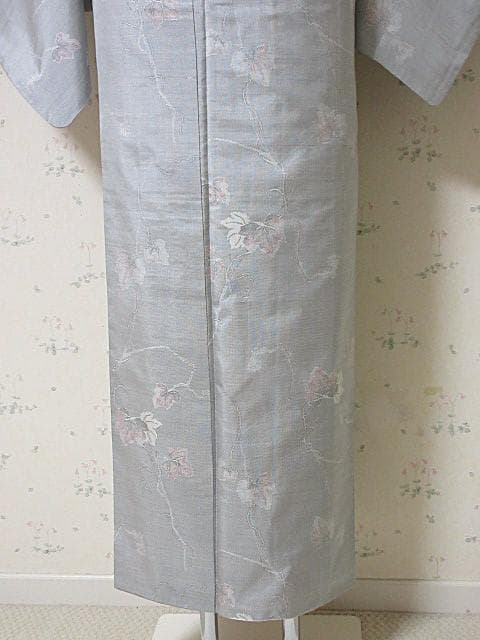 本場白大島紬：美品：ピンク色蔦とつる：袷正絹：P11