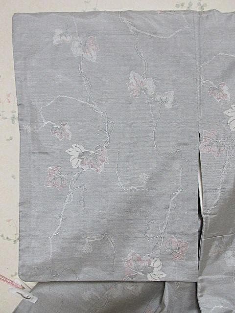 本場白大島紬：美品：ピンク色蔦とつる：袷正絹：P11