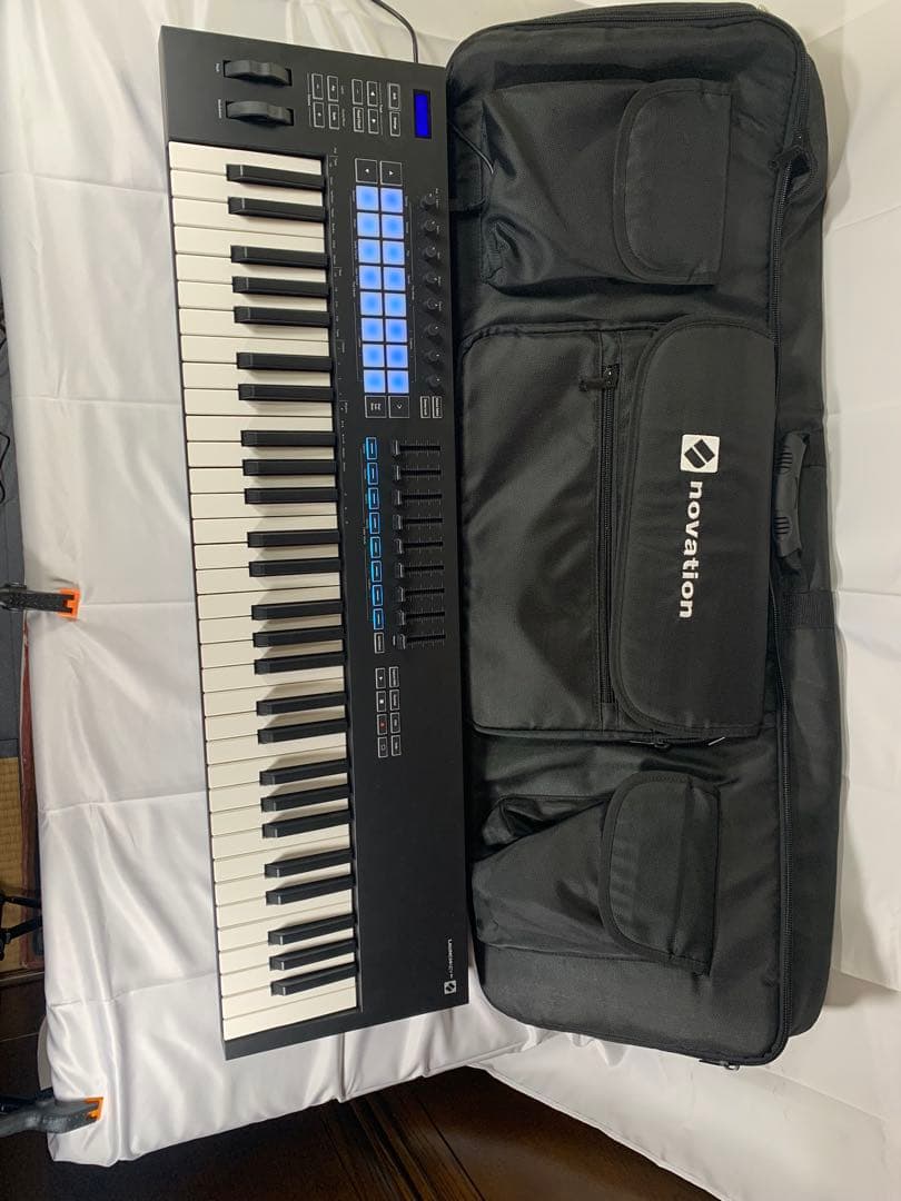 Novation LAUNCHKEY 61 MK3 MIDIキーボード　胡椒専用