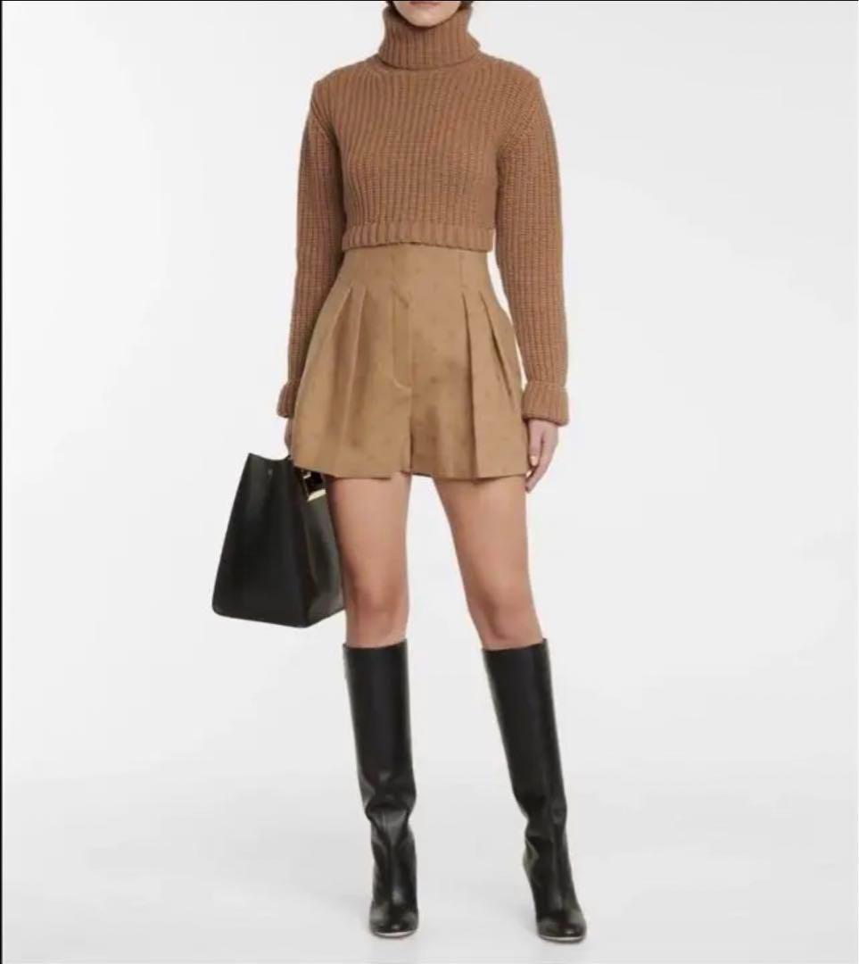 極美品 フェンディ カリグラフィー ウール カシミヤ ショートパンツ 40