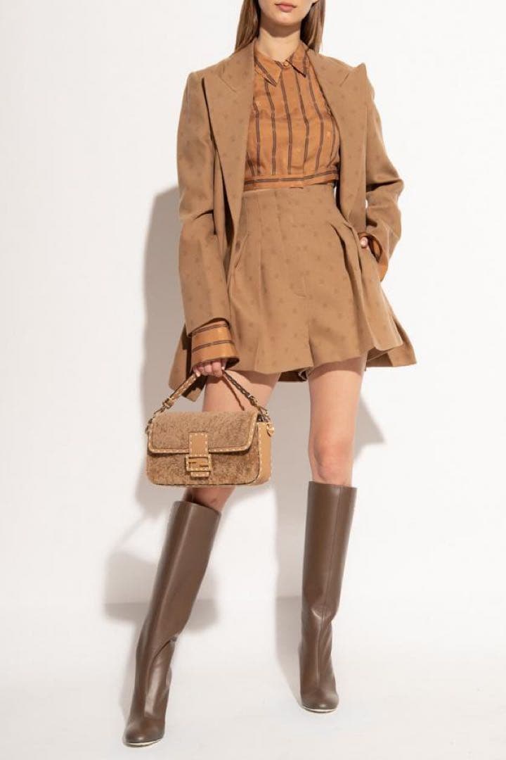 極美品 フェンディ カリグラフィー ウール カシミヤ ショートパンツ 40