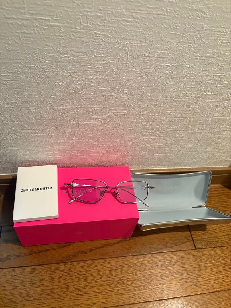 小物 GENTLE MONSTER Atomic02