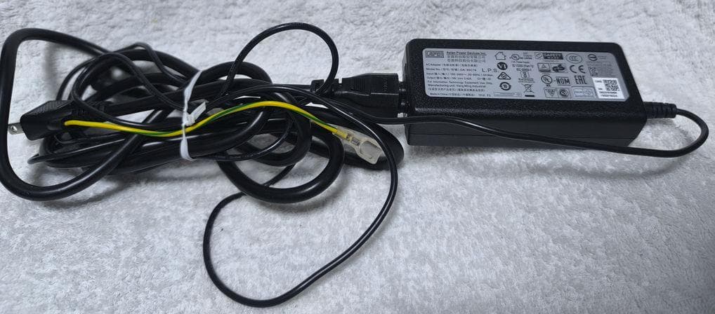 ECS LIVA Z2 メモリ減らして値下げ