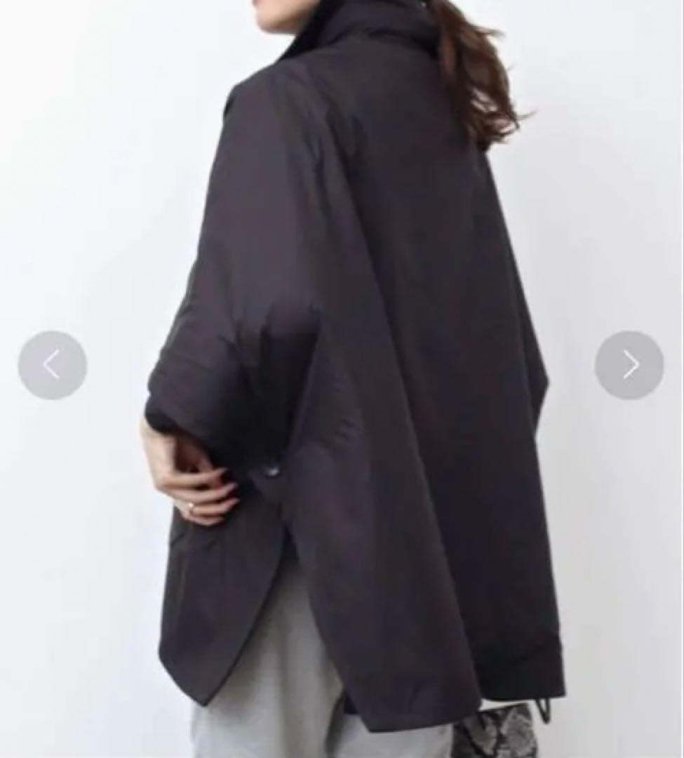 美品　HERENCIA シャギーリバーシブルポンチョ　ブラック